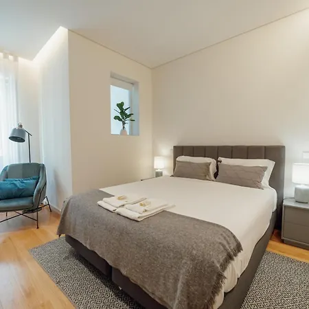 24 Agosto Amazing Triplex By Vacationy Порту